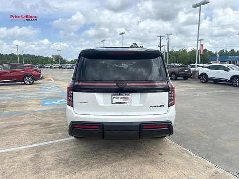 Used 2025 Nissan Armada PRO-4X AWD/4WD image 6