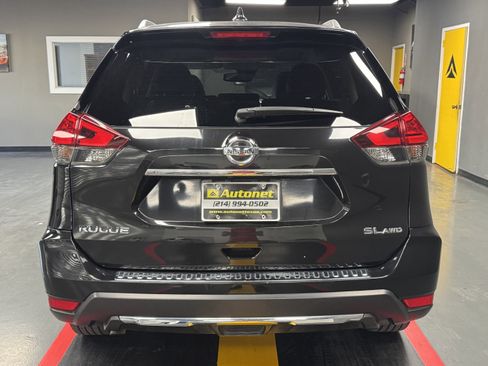 Used 2017 Nissan Rogue SL image 5