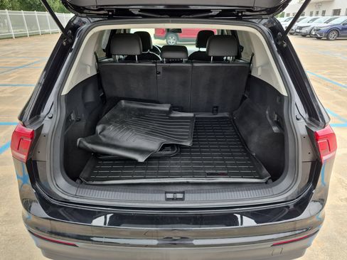 Used 2019 Volkswagen Tiguan SE w/ Panoramic Sunroof Package AWD/4WD image 26