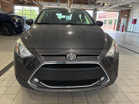 Used 2019 Toyota Yaris LE FWD image 11