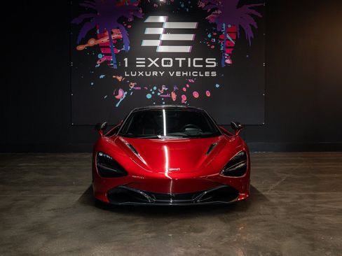 Used 2018 McLaren 720S RWD image 4