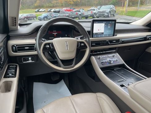 Used 2023 Lincoln Aviator Reserve w/ Equipment Group 201A image 17