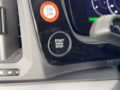 Certified 2026 Porsche Cayenne Coupe image 30