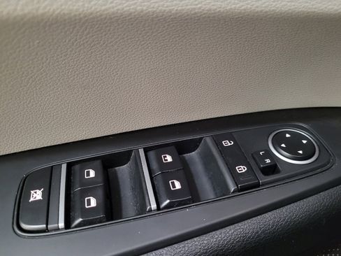 Used 2023 Kia Forte LXS w/ LXS Technology Package FWD image 27