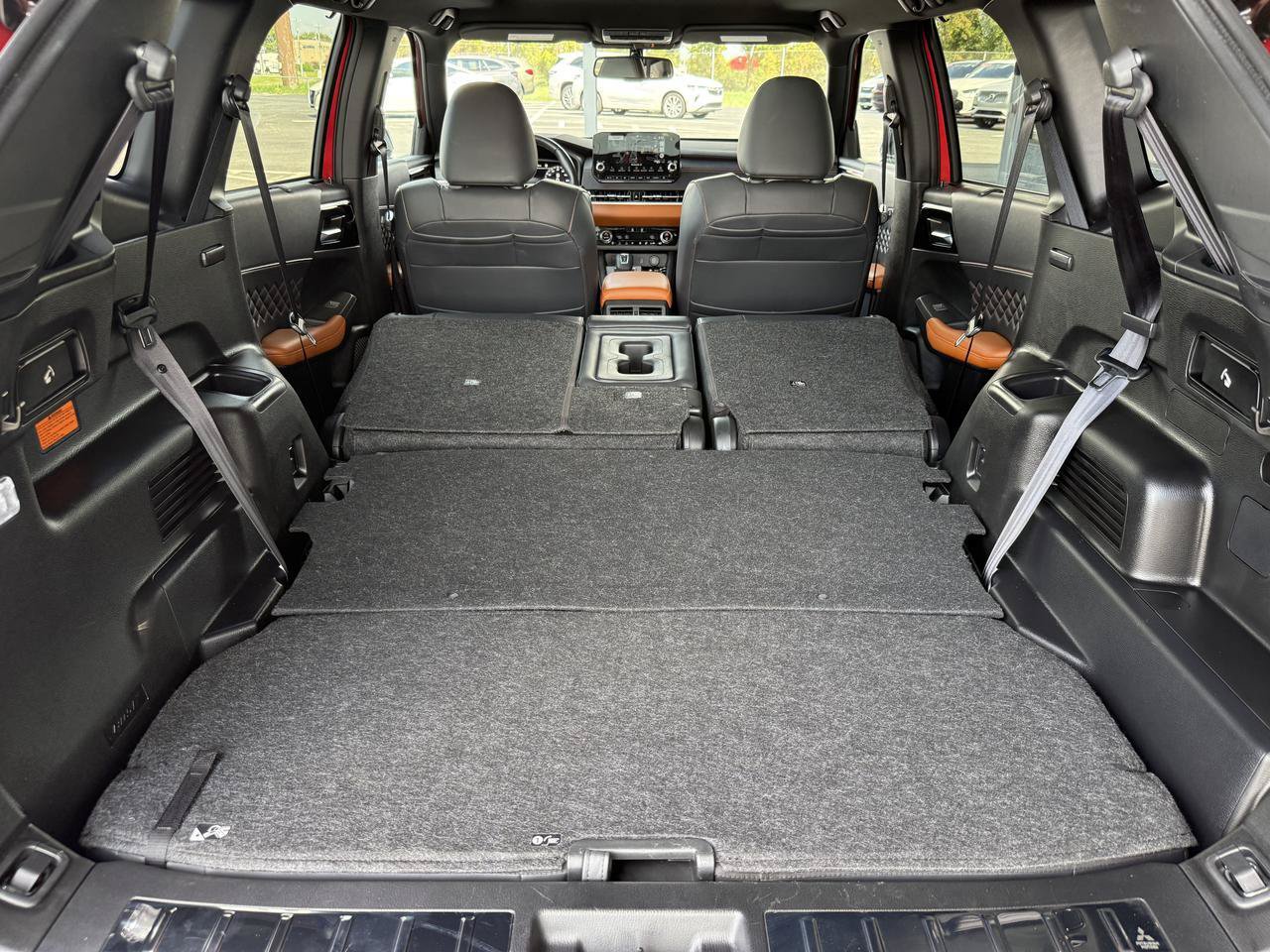 Used 2025 Mitsubishi Outlander SEL AWD/4WD image 48