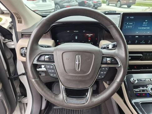 Used 2022 Lincoln Nautilus Reserve AWD/4WD image 19