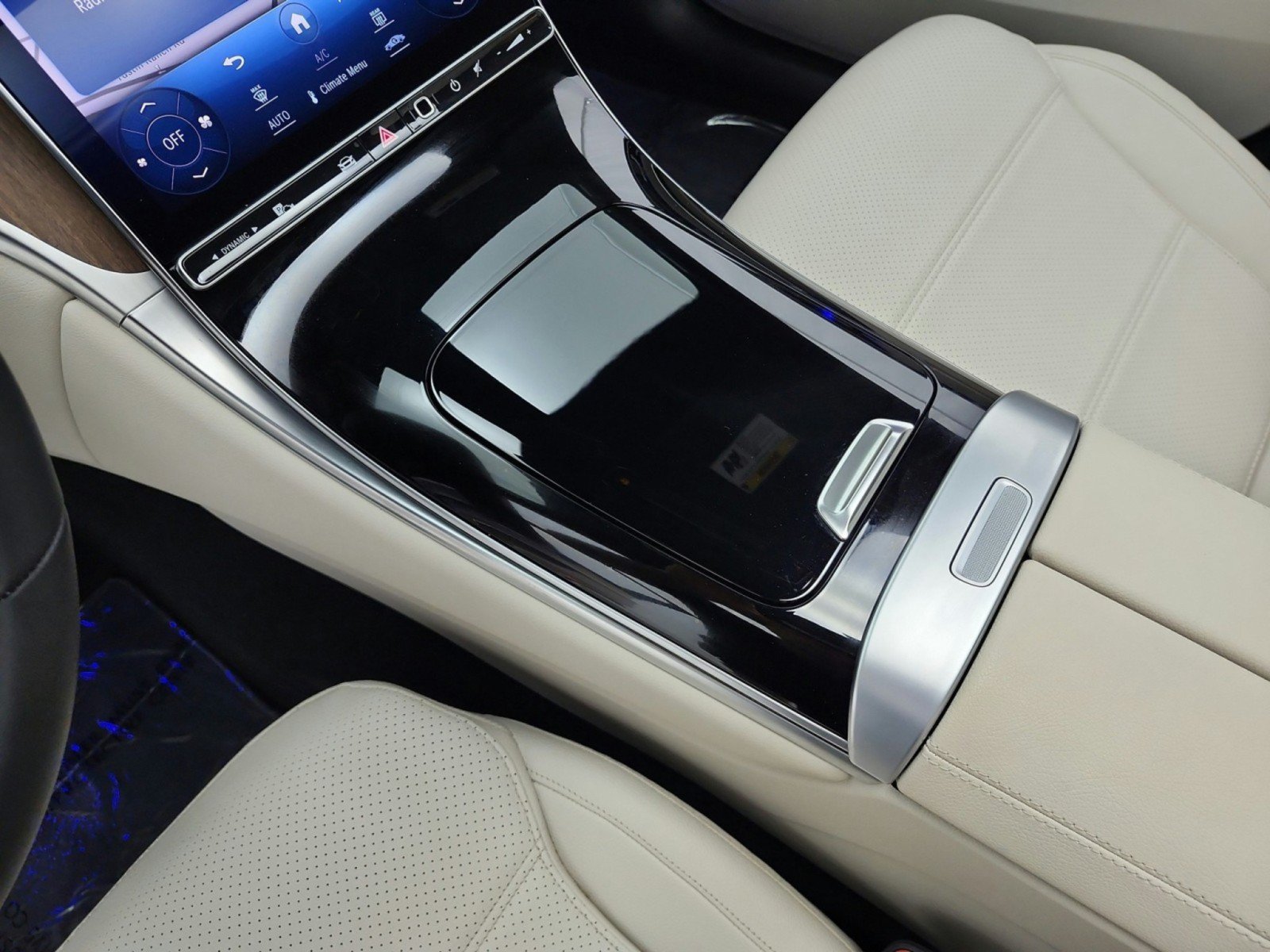 Used 2024 Mercedes-Benz GLC 300 image 11