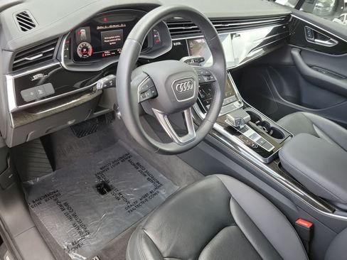 Used 2023 Audi Q7 3.0T Premium w/ Convenience Package AWD/4WD image 10