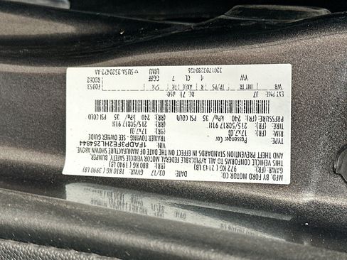 Used 2017 Ford Focus SE FWD image 12