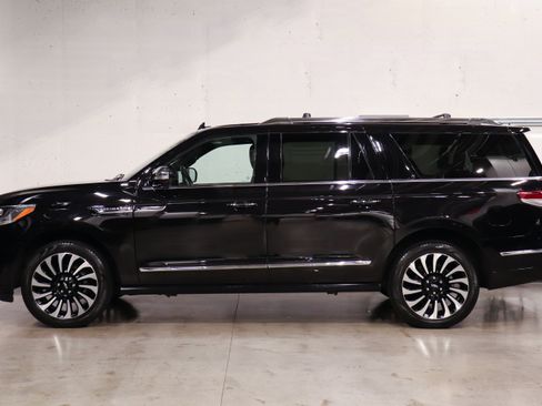 Used 2024 Lincoln Navigator L Black Label image 2