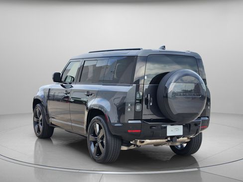 New 2026 Land Rover Defender 110 X-Dynamic SE AWD/4WD image 3
