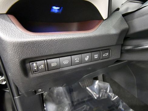 Used 2025 Toyota RAV4 Limited w/ Advanced Technology Package AWD/4WD image 21