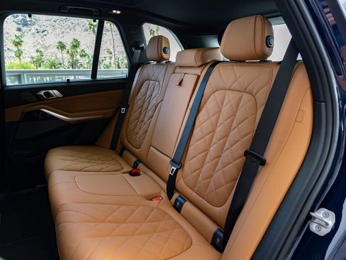 New 2026 BMW X5 xDrive50e image 23