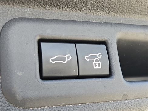 Used 2023 Toyota Sequoia Limited image 23