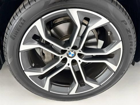 Used 2024 BMW X5 xDrive40i w/ Premium Package AWD/4WD image 31