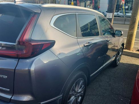 Used 2022 Honda CR-V Touring image 3