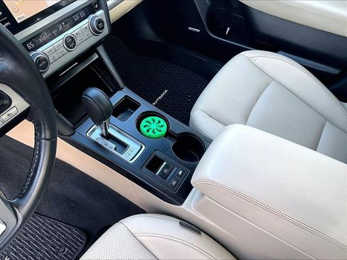 Used 2017 Subaru Outback 2.5i Limited image 19