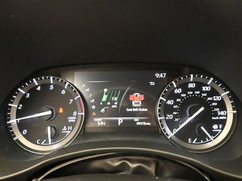 Used 2020 Toyota Highlander XLE FWD image 19