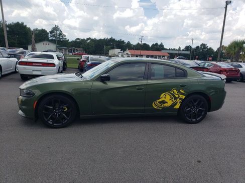 Used 2021 Dodge Charger SXT w/ Blacktop Package image 2