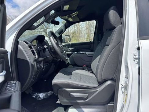 New 2026 RAM 1500 Express AWD/4WD image 4