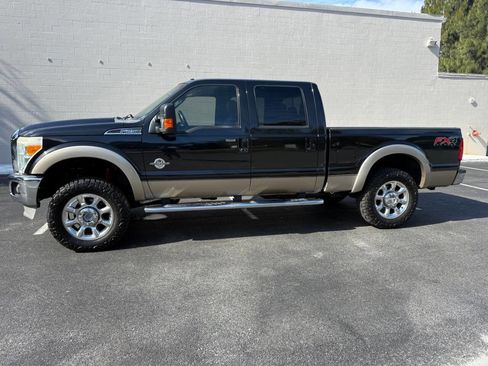Used 2013 Ford F250 Lariat w/ Lariat Interior Pkg image 29