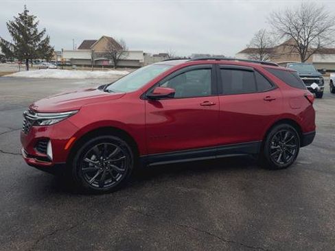 Used 2023 Chevrolet Equinox RS w/ LPO, Floor Liner Package image 5