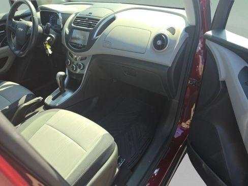 Used 2016 Chevrolet Trax LT FWD image 26