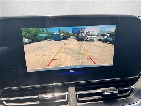 Used 2024 Chevrolet Trax LT w/ Driver Confidence Package FWD image 23