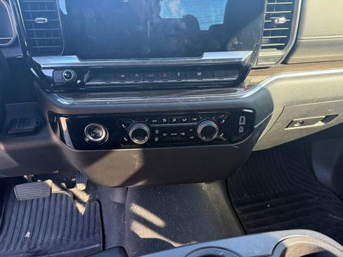 Used 2023 Chevrolet Silverado 1500 LT RWD image 11