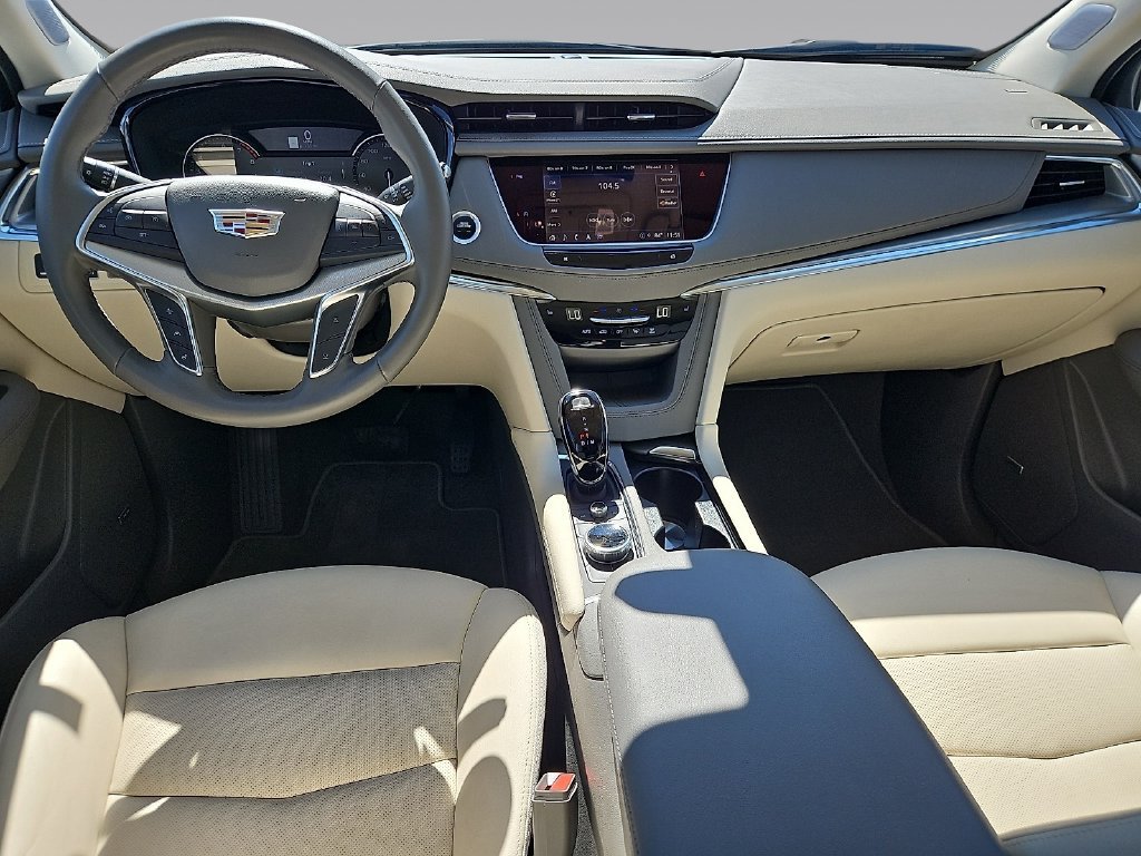 Used 2024 Cadillac XT5 Premium Luxury FWD image 12