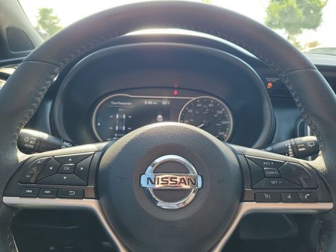 Used 2019 Nissan Kicks SR w/ SR Premium Package FWD image 20