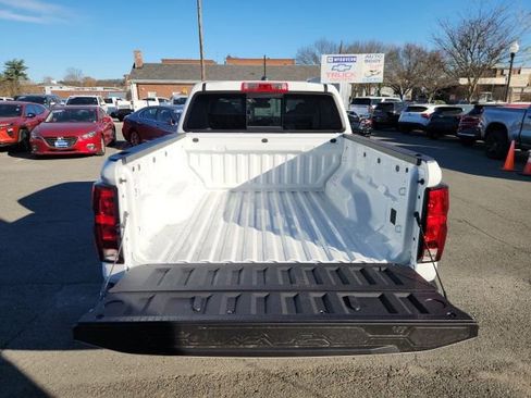 New 2024 Chevrolet Colorado LT w/ LT Convenience Package II RWD image 24