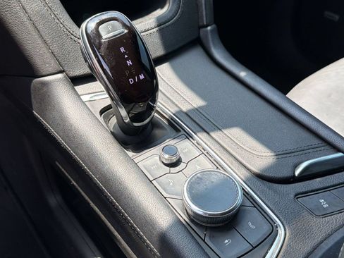 Used 2021 Cadillac XT6 Premium Luxury FWD image 18