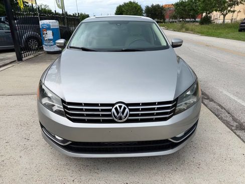 Used 2014 Volkswagen Passat TDI SE FWD image 3