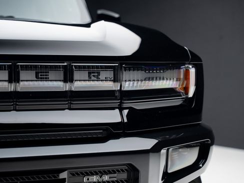 Used 2024 GMC Hummer EV 2X image 9