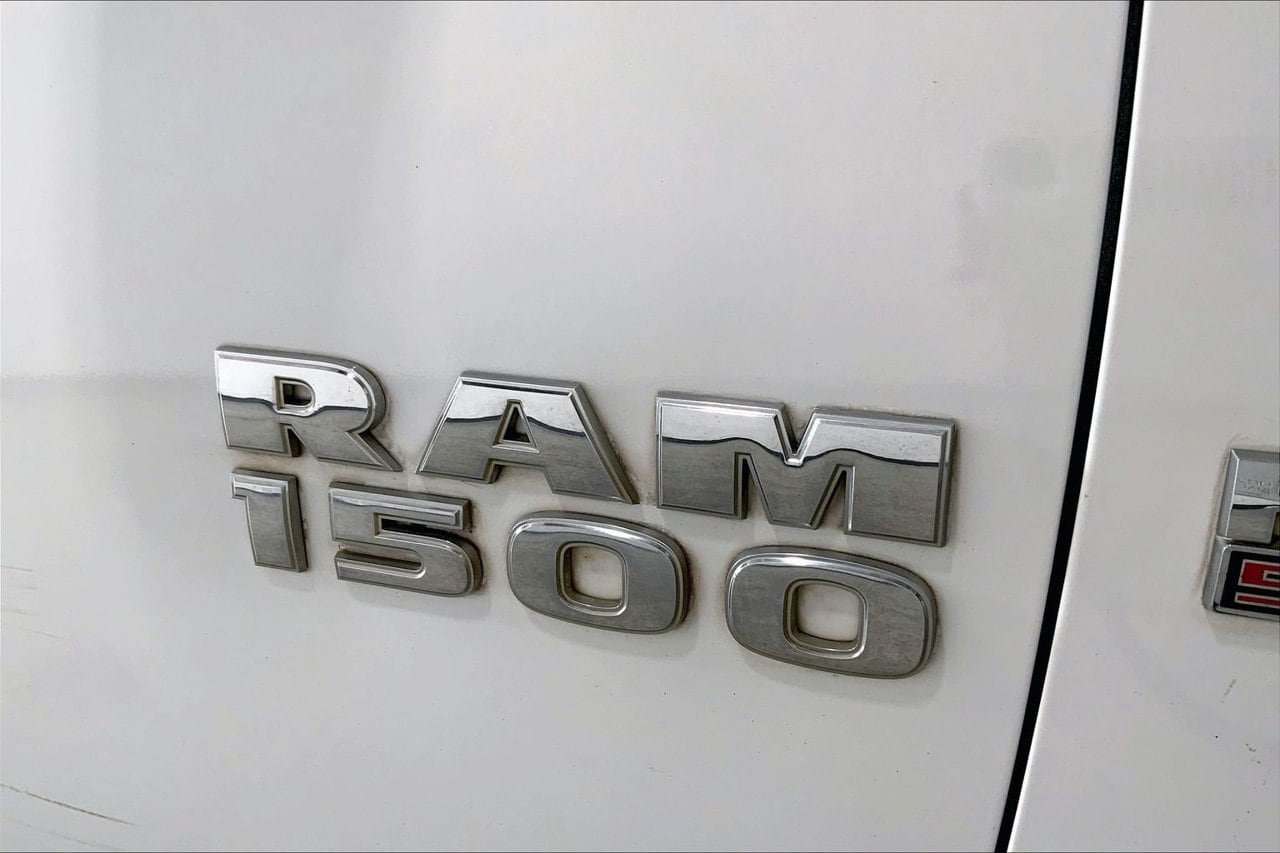 Used 2017 RAM 1500 Classic SLT RWD image 4