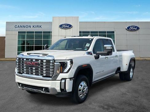 Used 2024 GMC Sierra 3500 Denali w/ Denali Reserve Package AWD/4WD image 3