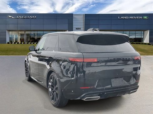 New 2026 Land Rover Range Rover Sport Dynamic SE image 2
