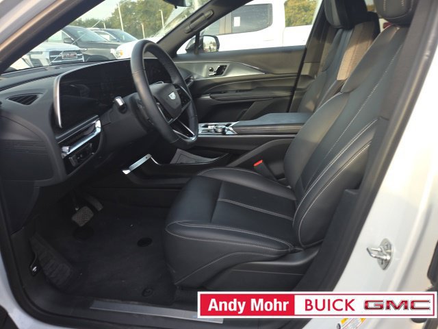 Used 2024 Cadillac Lyriq Tech AWD/4WD image 7