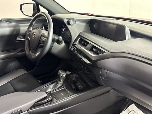 Used 2019 Lexus UX 250h AWD/4WD image 34