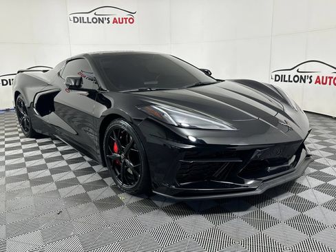 Used 2022 Chevrolet Corvette Stingray Premium Conv w/ Z51 Performance Package RWD image 9