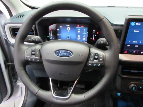 New 2025 Ford Maverick XLT w/ XLT Luxury Package image 18