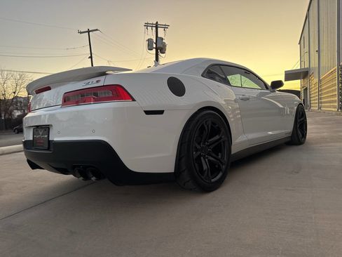 Used 2014 Chevrolet Camaro ZL1 RWD image 29
