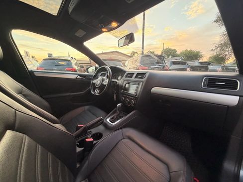 Used 2014 Volkswagen Jetta GLI Autobahn FWD image 18
