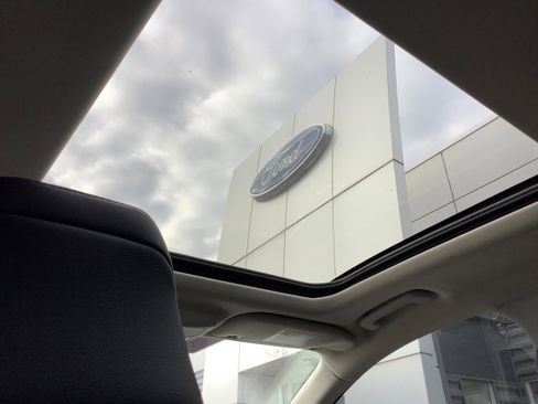 Certified 2024 Ford Edge SEL w/ Convenience Package image 9