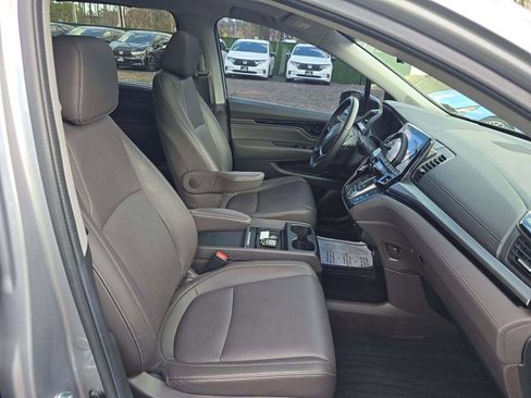 Certified 2024 Honda Odyssey Touring image 12