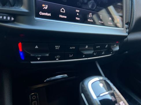 Used 2022 Maserati Levante GT image 27