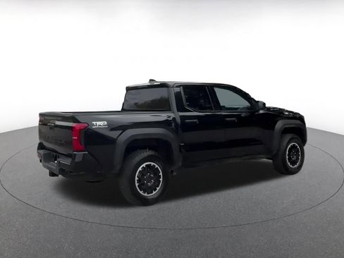 Used 2025 Toyota Tacoma TRD Off-Road image 12