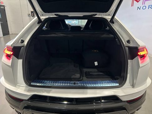 Used 2024 Lamborghini Urus Performante AWD/4WD image 34