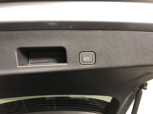 New 2026 Chevrolet Traverse Z71 w/ Driver Confidence Package image 11